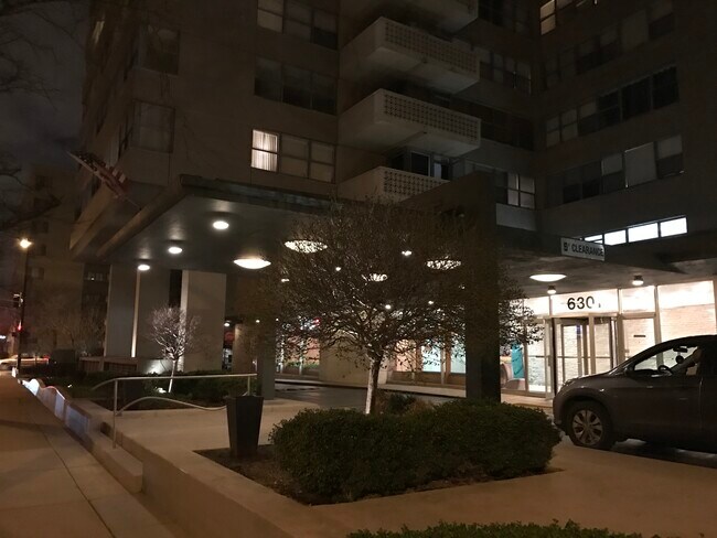 Photo - 6301 N Sheridan Rd Unit 25F