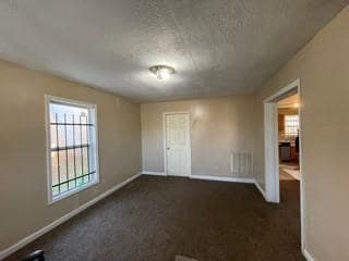 Photo - 691 Windsor St SW