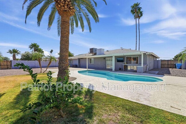 Building Photo - 2150 W Eugie Ave