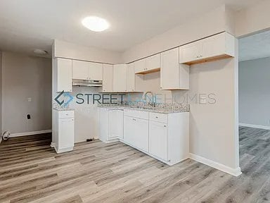 Photo - 2932 Lasalle St