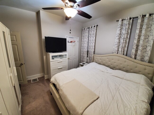 Photo - 114 Davis St