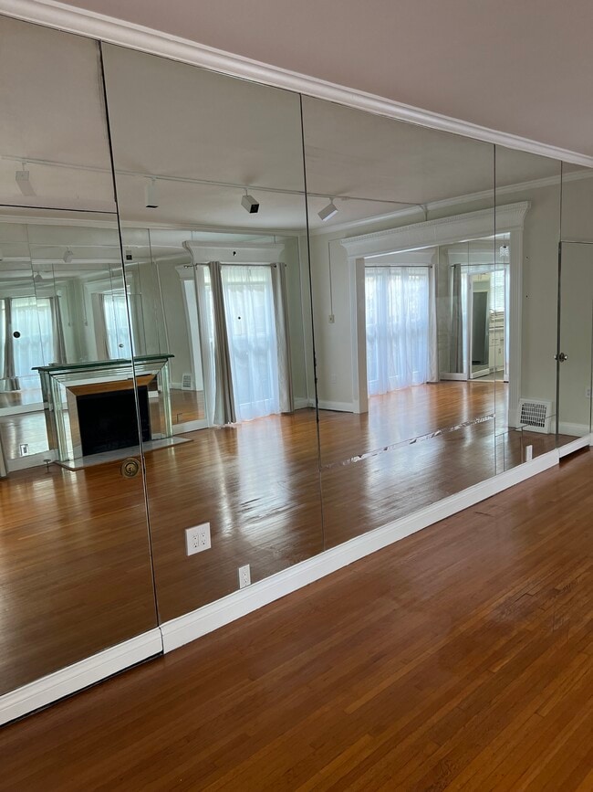 Photo - 8276 Norton Ave Unit D