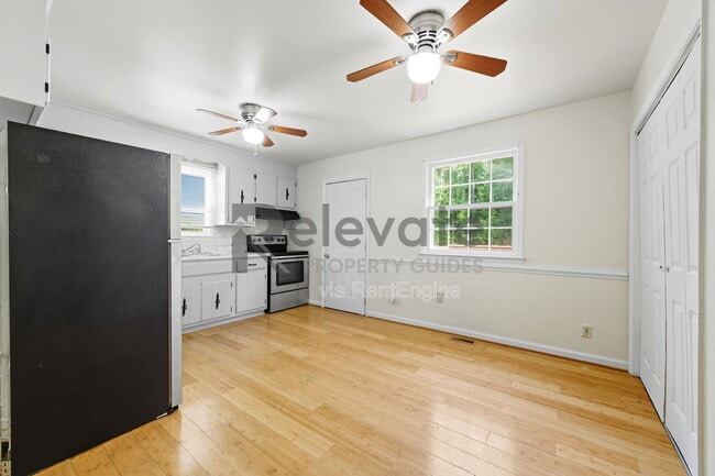 Photo - 15709 Gary Ave