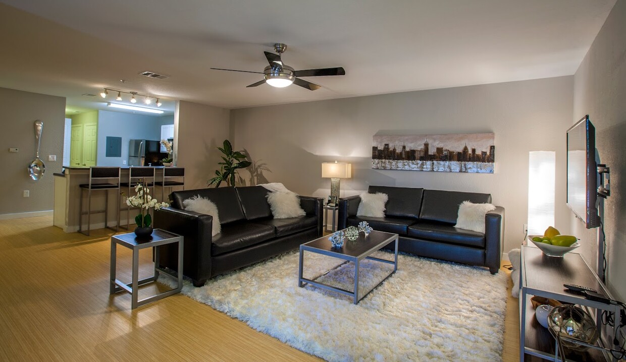 Living Room - The Boulevard at Tallahassee - Student Living