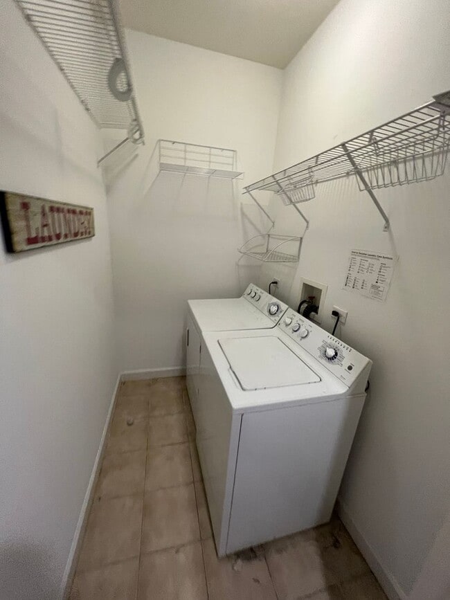 Photo - 1537 N Milwaukee Ave Unit 2