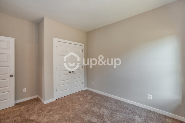 Photo - Fantastic 4bd/2ba home! Let yourself in!