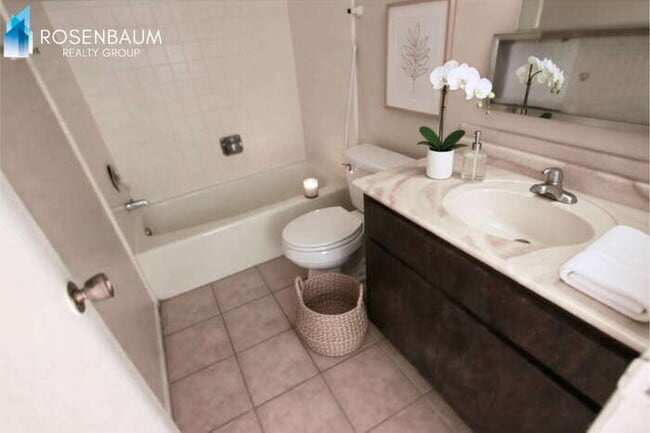 Photo - 409 E Fairfield St Unit B