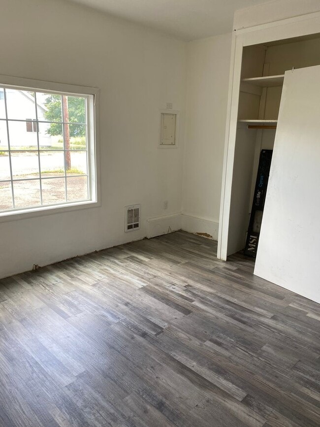 Photo - 4 bed 1 bath