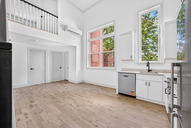 311 East Capitol St SE Unit 8