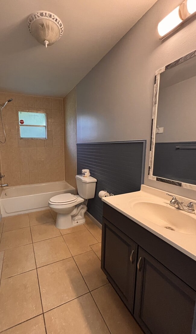 Photo - 1318 SW Ackard Ave