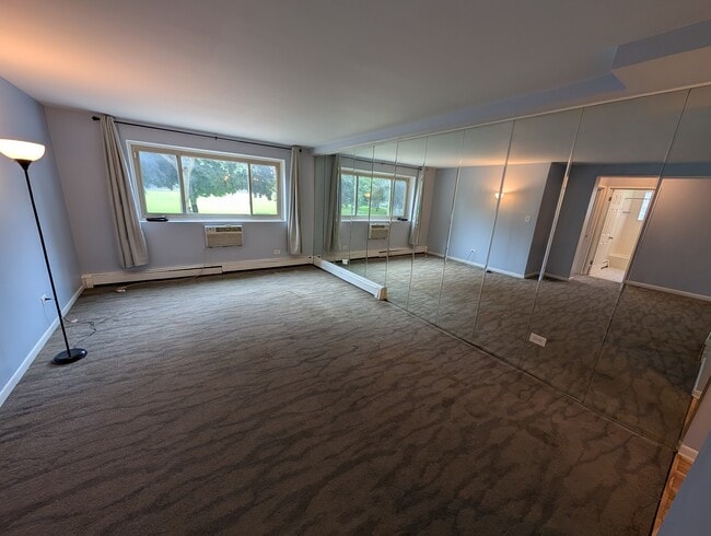 Photo - 4939 S Dorchester Ave
