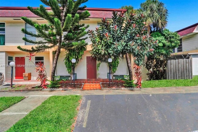 Building Photo - 2701 N 34th Ave