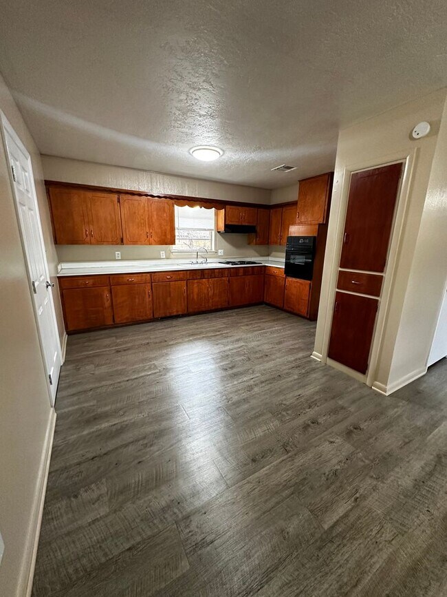 Beautiful 3 bed 1 bath Rental For Rent in Ada, OK