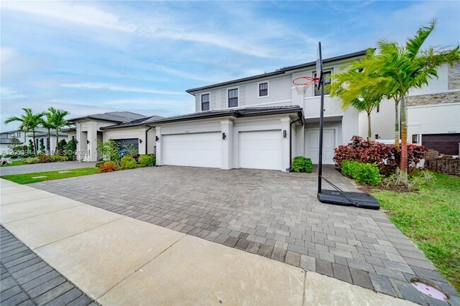 4416 SW 174th Ave
