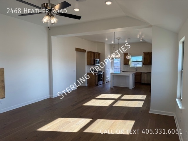 Photo - 2468 Heather Rd