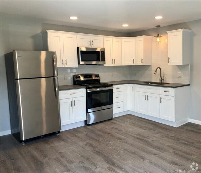 Building Photo - 359 S Main St Unit 2 Rental