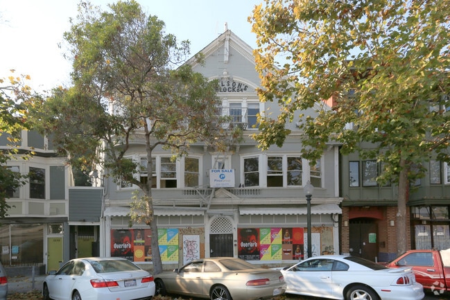 Building Photo - 3228 Adeline