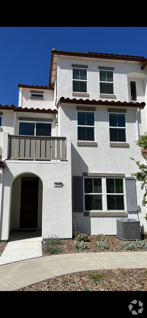 Building Photo - Provence Townhome - Natomas