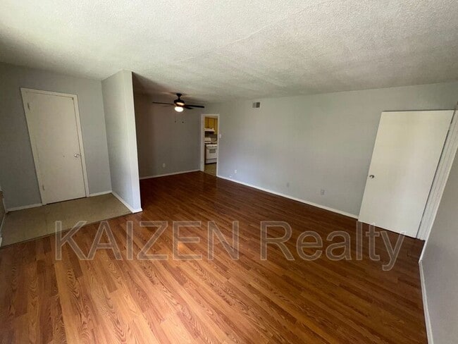 Photo - 151 N Belvedere Blvd Unit 10