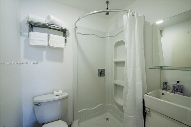 Photo - 227 NW 34th St Unit #2