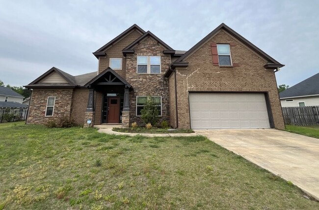 Building Photo - Located in Wrenwood Subdivision!!