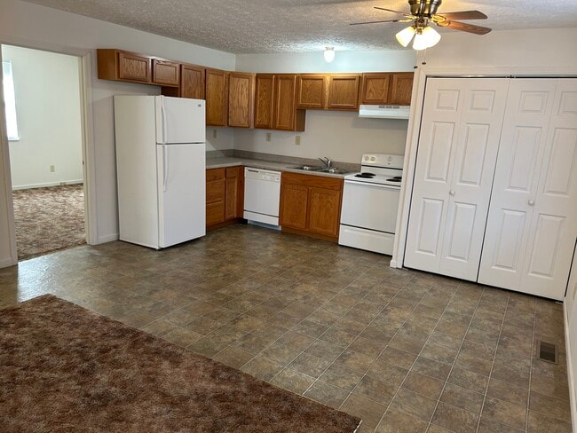 Photo - 132 Burkhardt Way