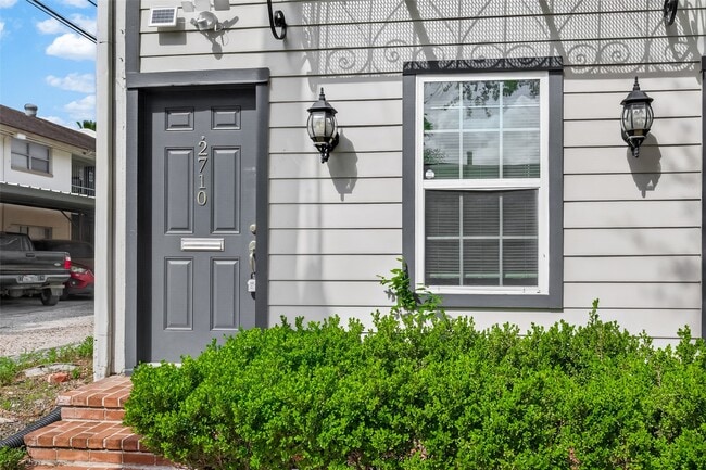 Photo - 2710 Mason St