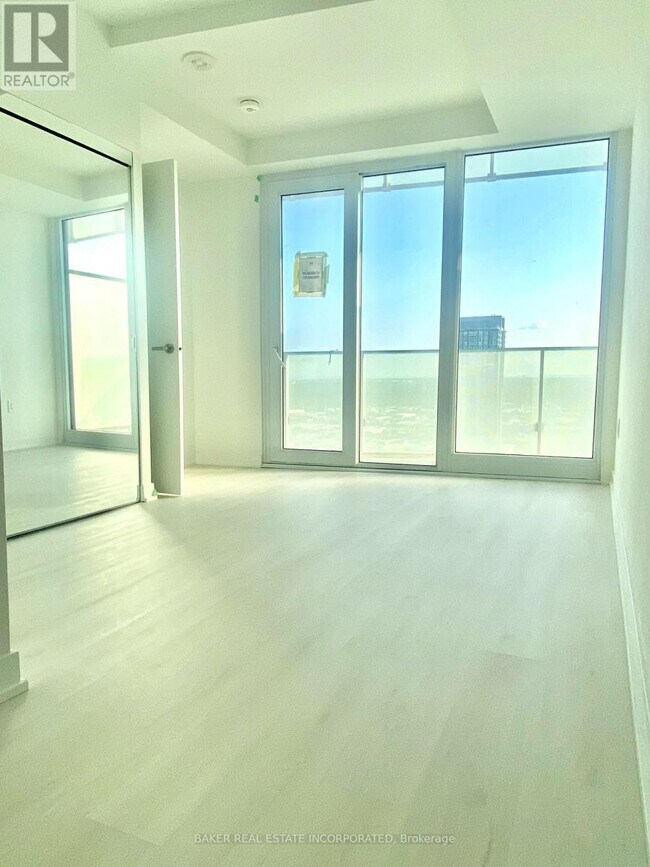 Photo - 3900 Confederation Pkwy Unit 3804