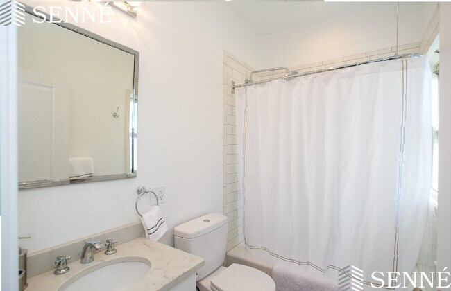 Photo - 136 Columbia St Unidad 1