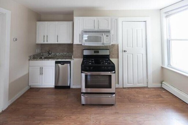 Photo - 367 Maverick St Unit 2