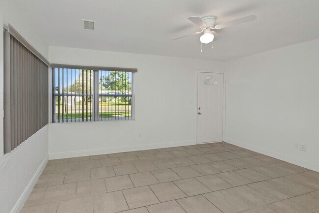 Photo - 5148 Tampa Bay Growth Fund 2 LLC Unit 5148