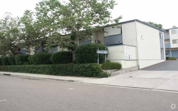 Grossmont Terrace - Grossmont Terrace Apartments