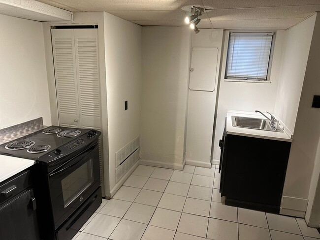Photo - 219 W 7th Ave Unit 219 West 7th Ave Apt C
