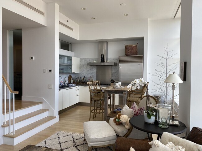 Photo - 359 Newbury St Unit 404