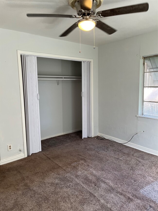 Photo - 7634 S Hall St