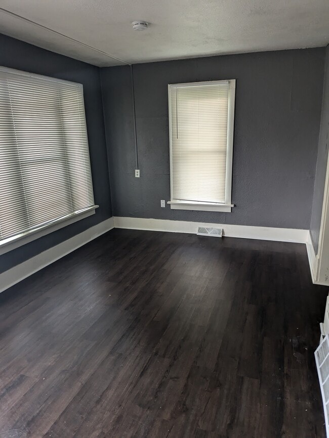 Photo - 236 W Main St