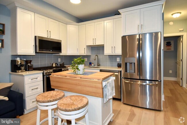 Building Photo - 625 Park Rd NW Unit C 7 Rental