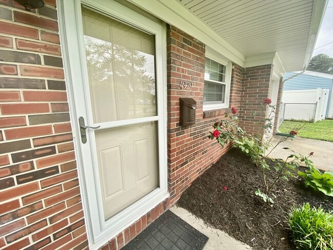 Photo - Ready 07-10-26! Great 3-bedroom home in Aragona Village! Stainless Steel Appliances, Granite Coun...