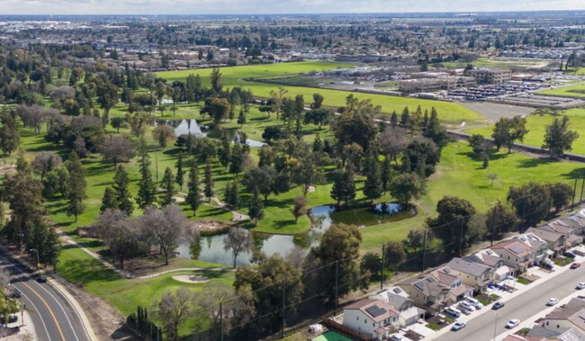 Photo - 438 Miwok Ln