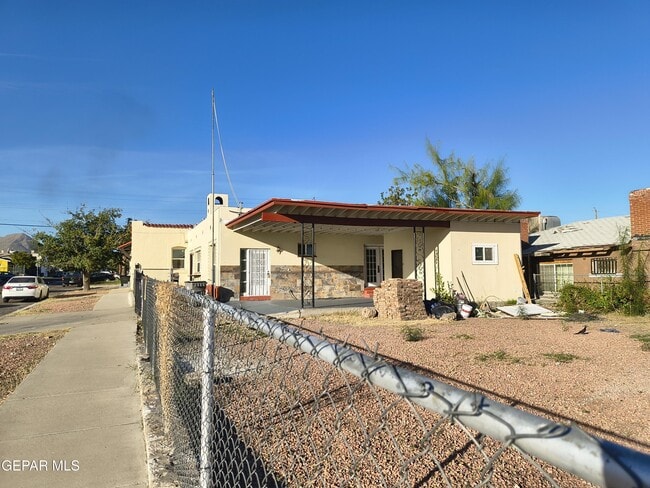 Photo - 714 N San Marcial St