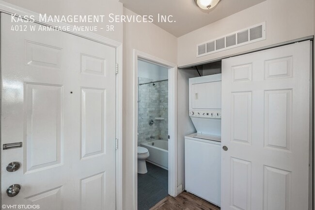 Photo - 4012 W Armitage Ave Unidad 3R