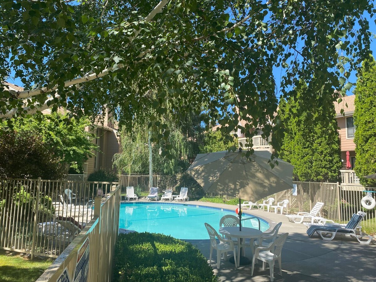 Photo - 2875 Idlewild Dr Townhome