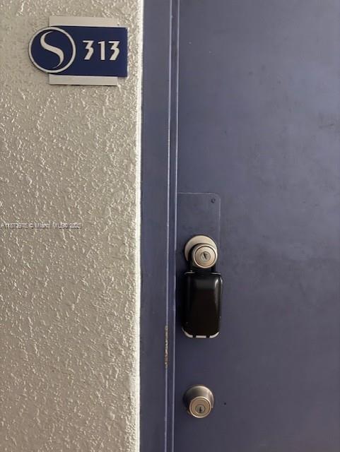Photo - 1720 NW N River Dr Unit 313