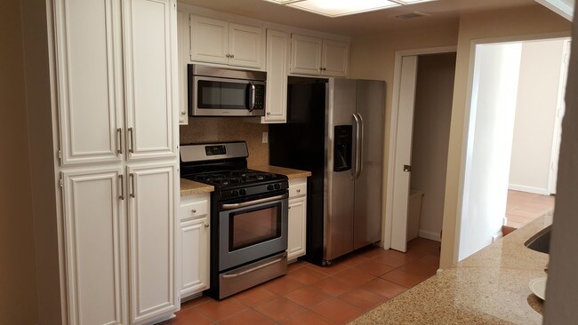 Photo - 2677 Centinela Ave Unit XXX