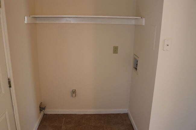 Photo - 3727 Willow Creek Rd