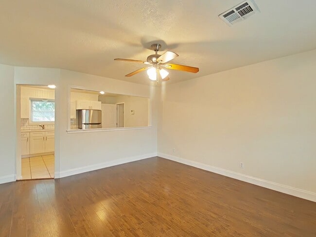 Photo - 318 NW 62nd St