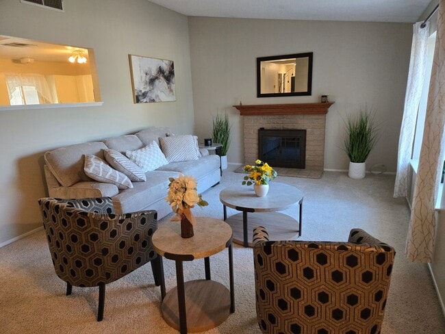 6413 W Roy Rogers Dr