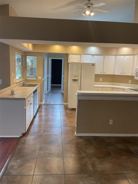 Photo - 8316 Summerside Ln