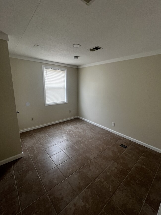 Photo - 551 N Lee Ave