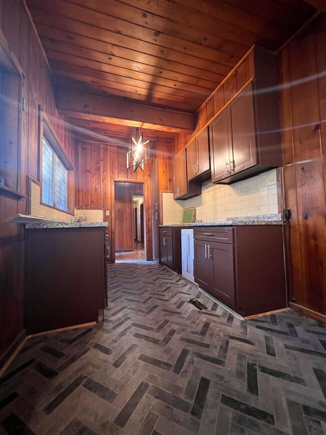 Photo - 2203 Amelia Cir